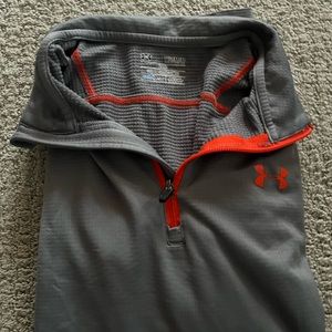 Under Armour Qtr zip long sleeve shirt